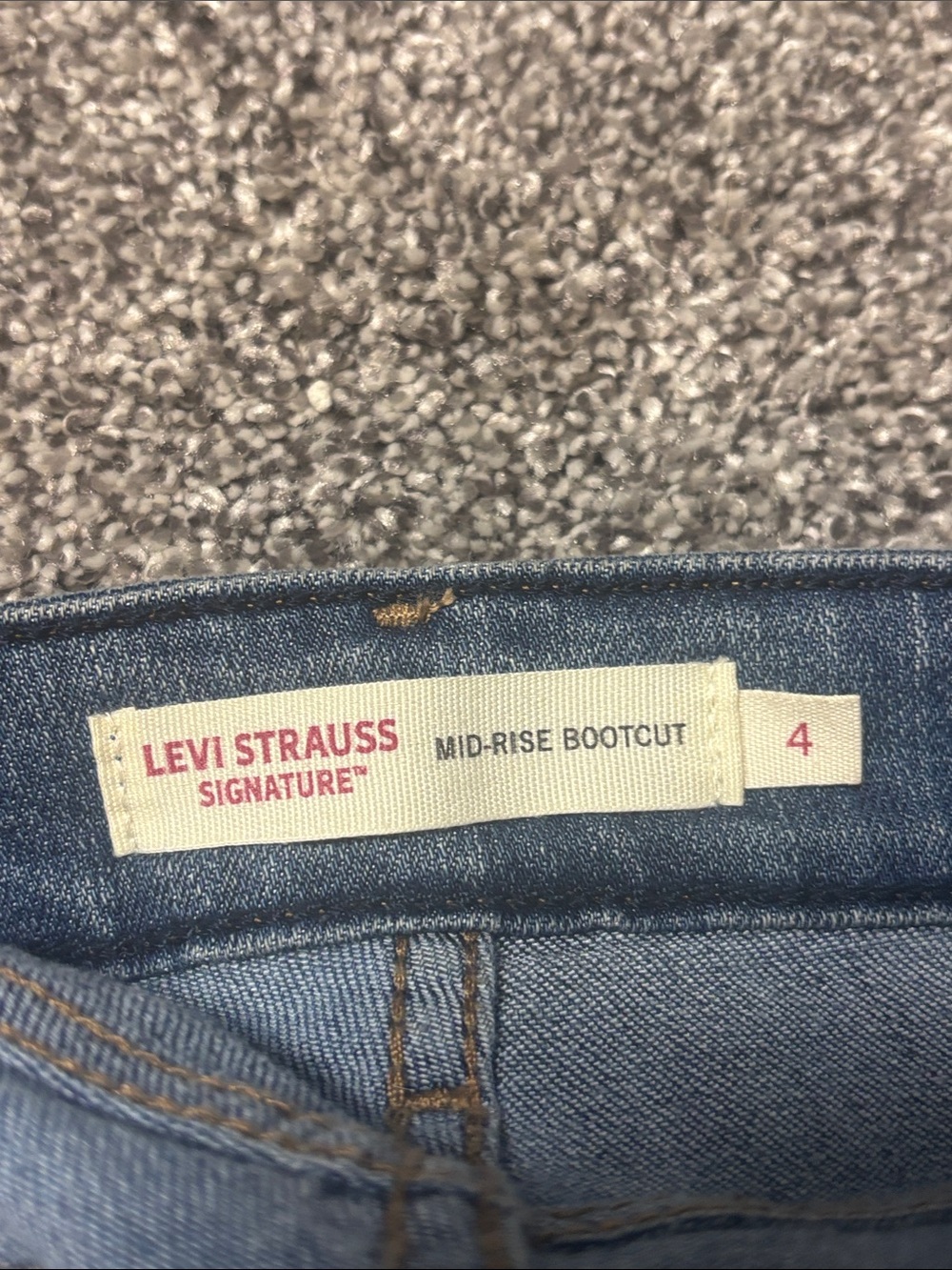 Signature by Levi Strauss Medium Blue Women's Bootcut Jeans - Picture 8 of 8